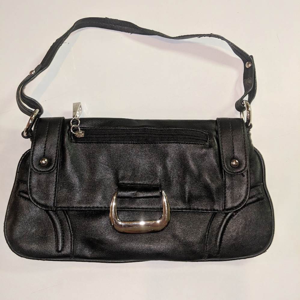 Daisy fuentes black purse